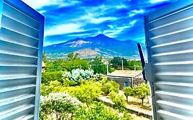 Linden House Etna