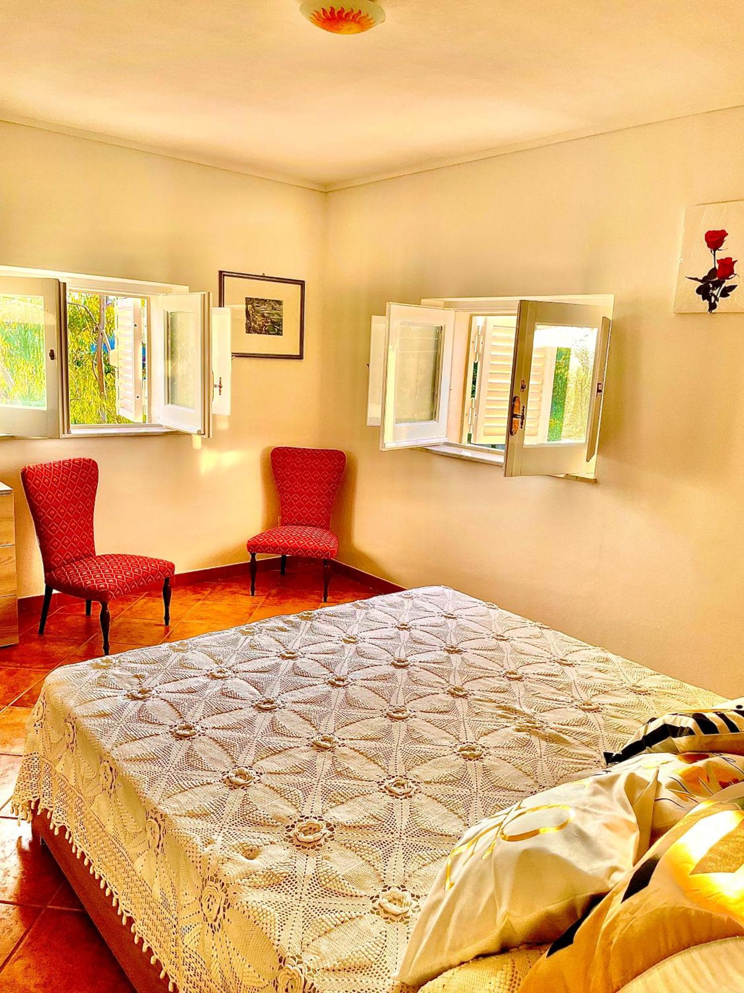 Hotel Linden House Etna Aci SantʼAntonio Esterno foto