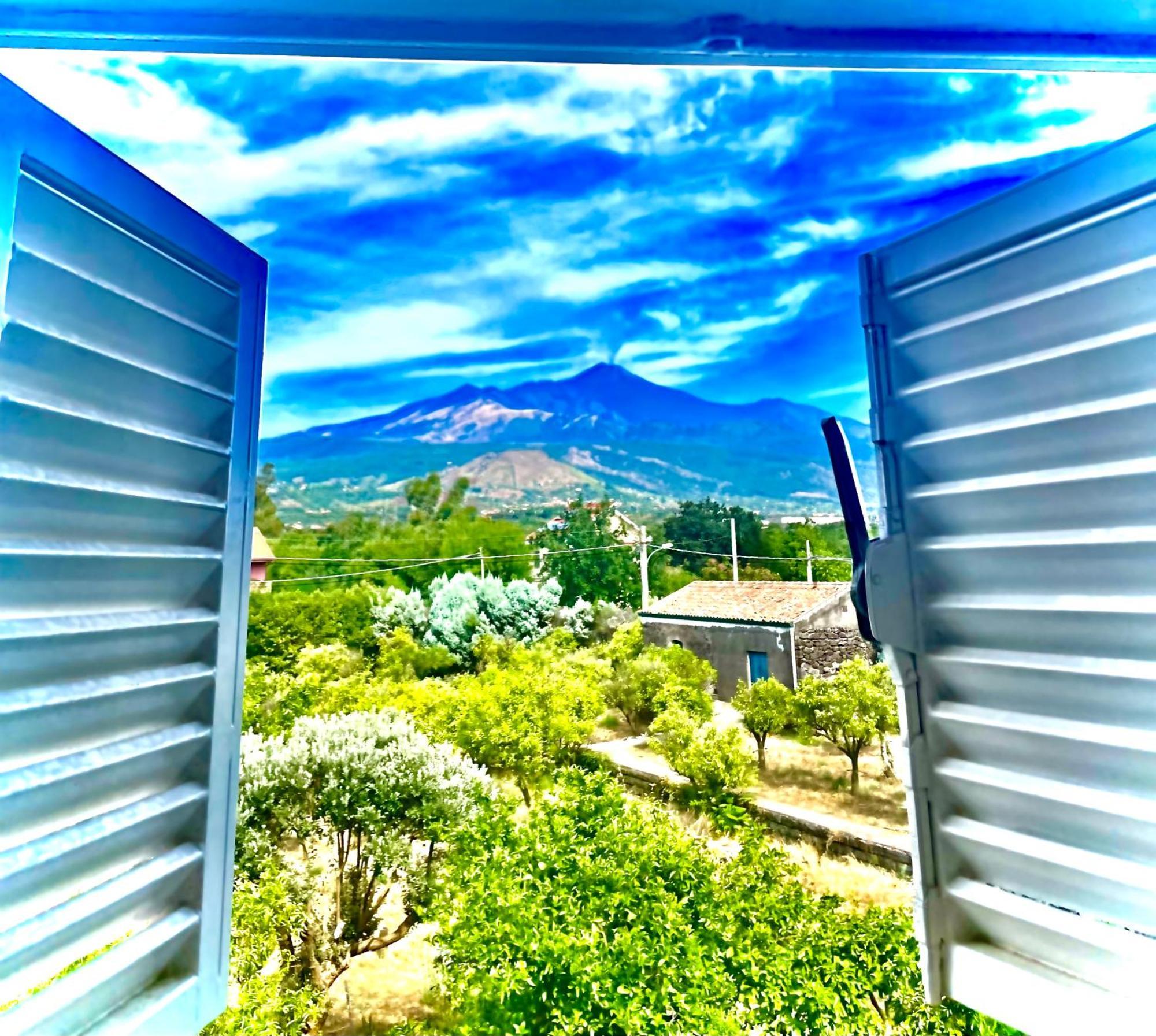 Hotel Linden House Etna Aci SantʼAntonio Esterno foto